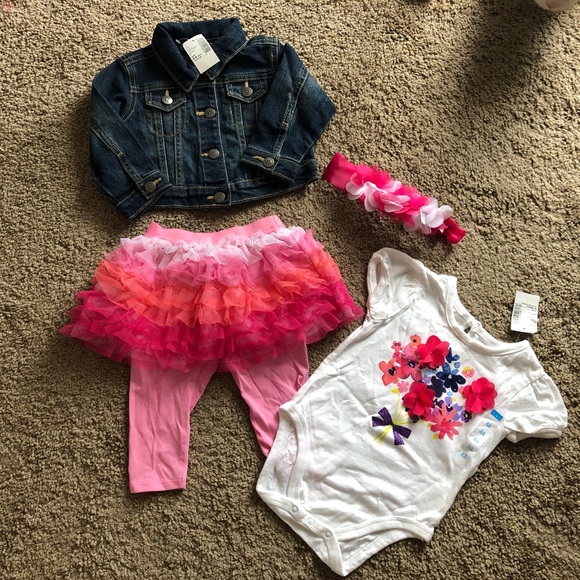 TCP baby Girls 4 Piece Outfit Size 6-9 Months NEW!